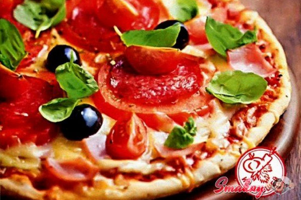 Пицца «Тартарелла» с моцареллой, беконом и салями