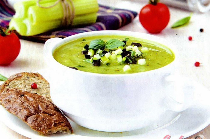 Суп-пюре из лука-порея «Молодо-зелено»